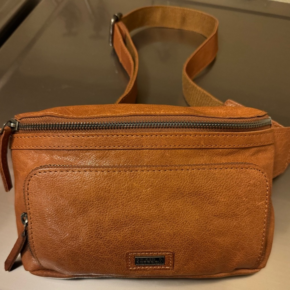 Spikes & Sparrow waist bag